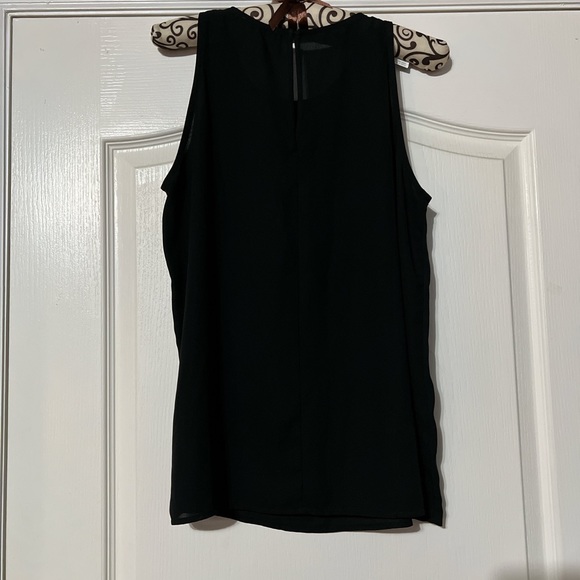 LOFT. Size medium. Black. Tank top. - Picture 2 of 3